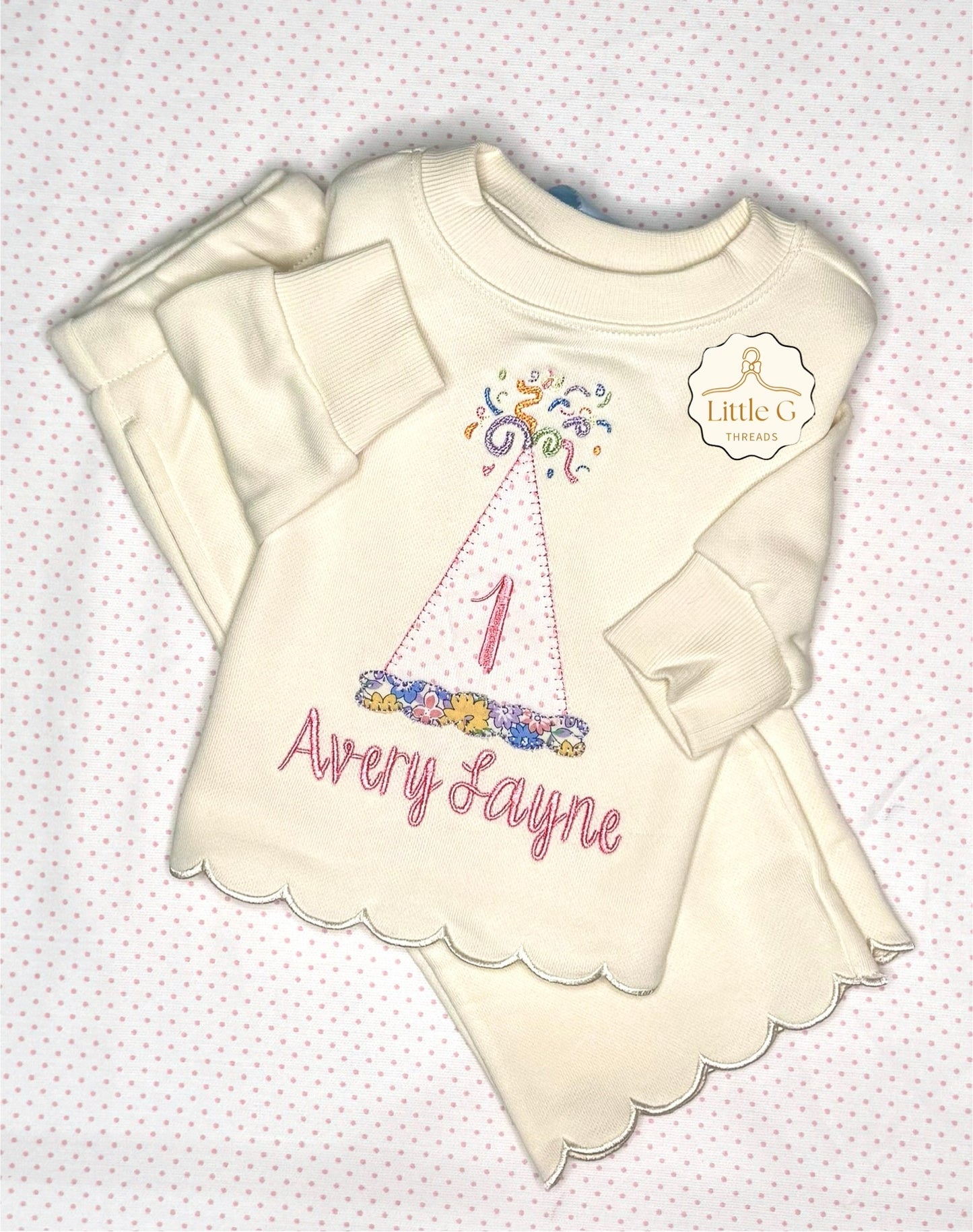 Appliqué Party Hat Scalloped Lounge Set Cream